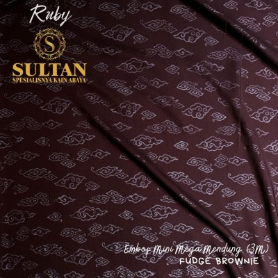 Embos Ruby Crêpe Fudge Brownies